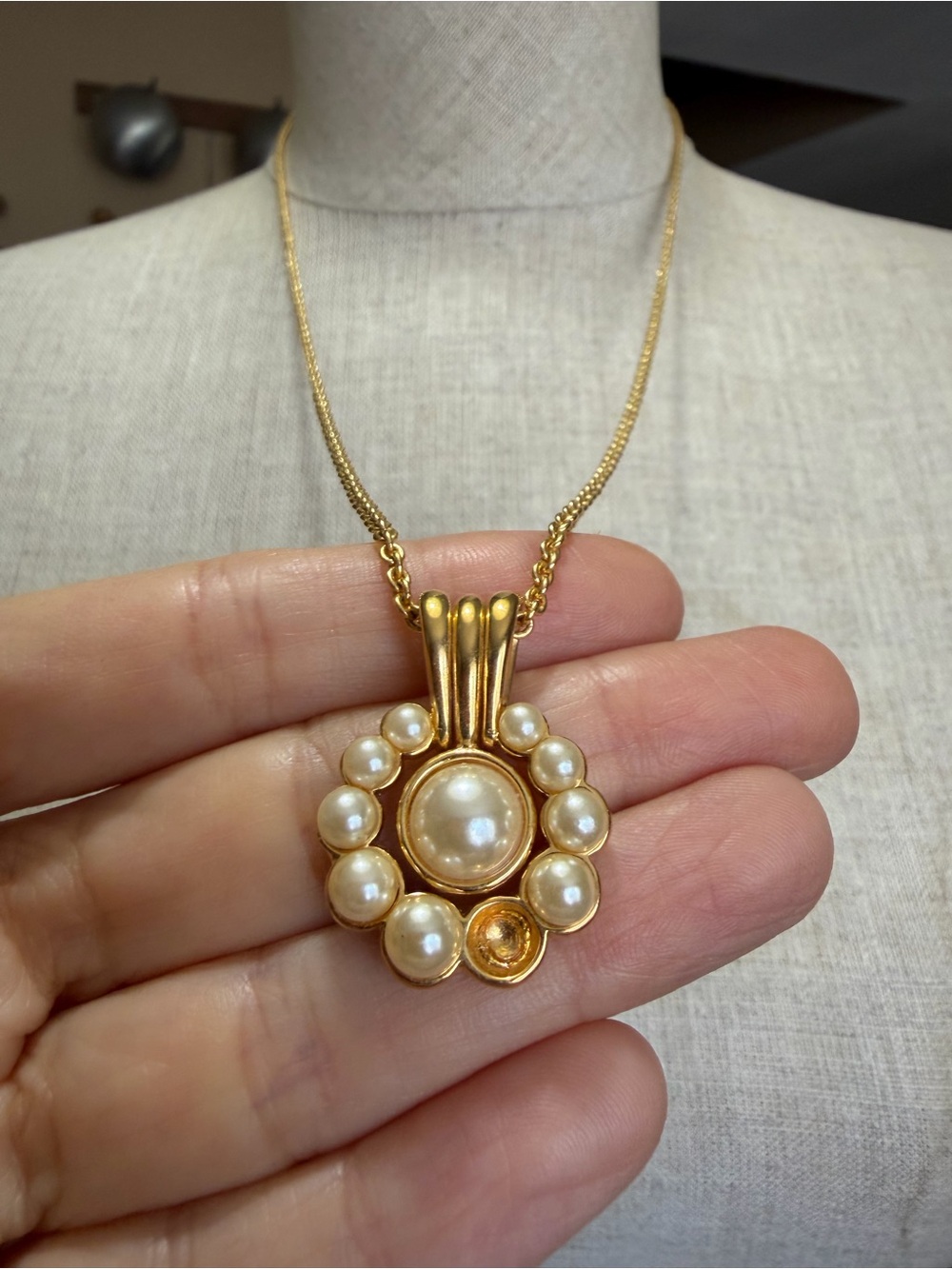 Vintage NOLAN MILLER Faux Pearl Cluster Pendant Necklace